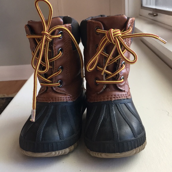 gap lace up boots